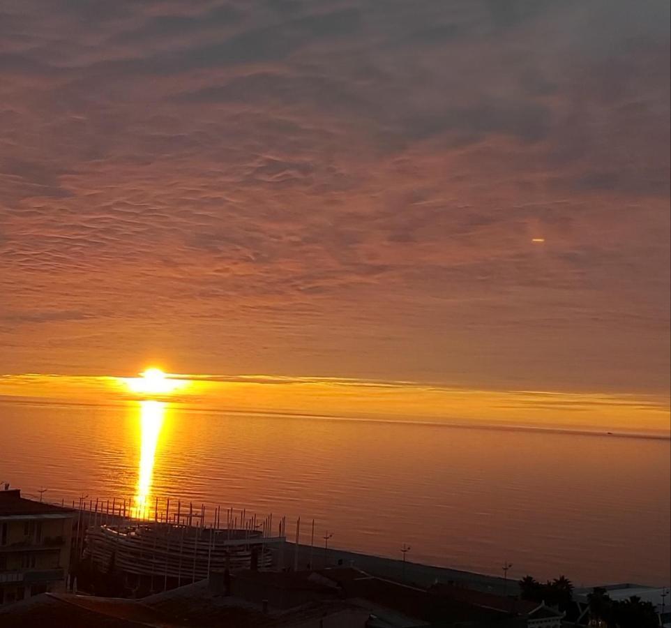 Luxury Sea View Orbi City 바투미 외부 사진